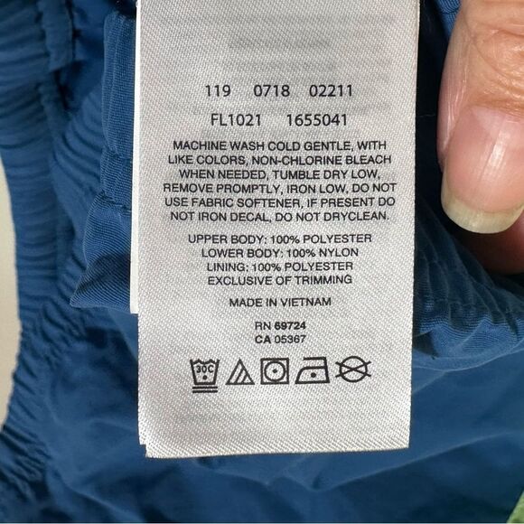 Columbia White, Green, and Blue Women's Jacket - Picture 7 of 11